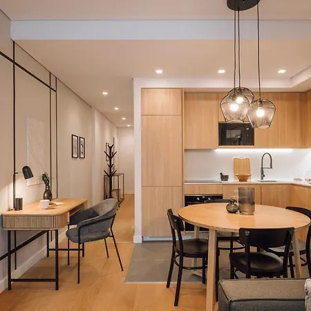 Marinha - 2 Bedrooms And Shared Pool In Arroios Apartamento Lisboa