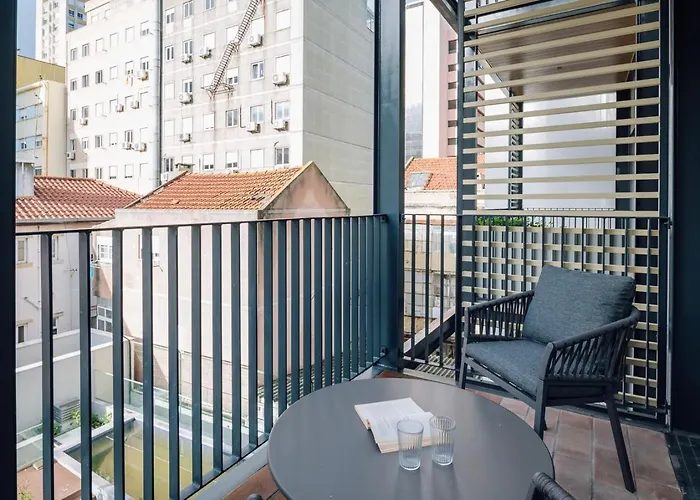 Marinha - 2 Bedrooms And Shared Pool In Arroios *